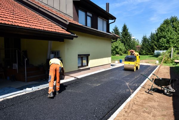 Blacktopping Service in Crestview